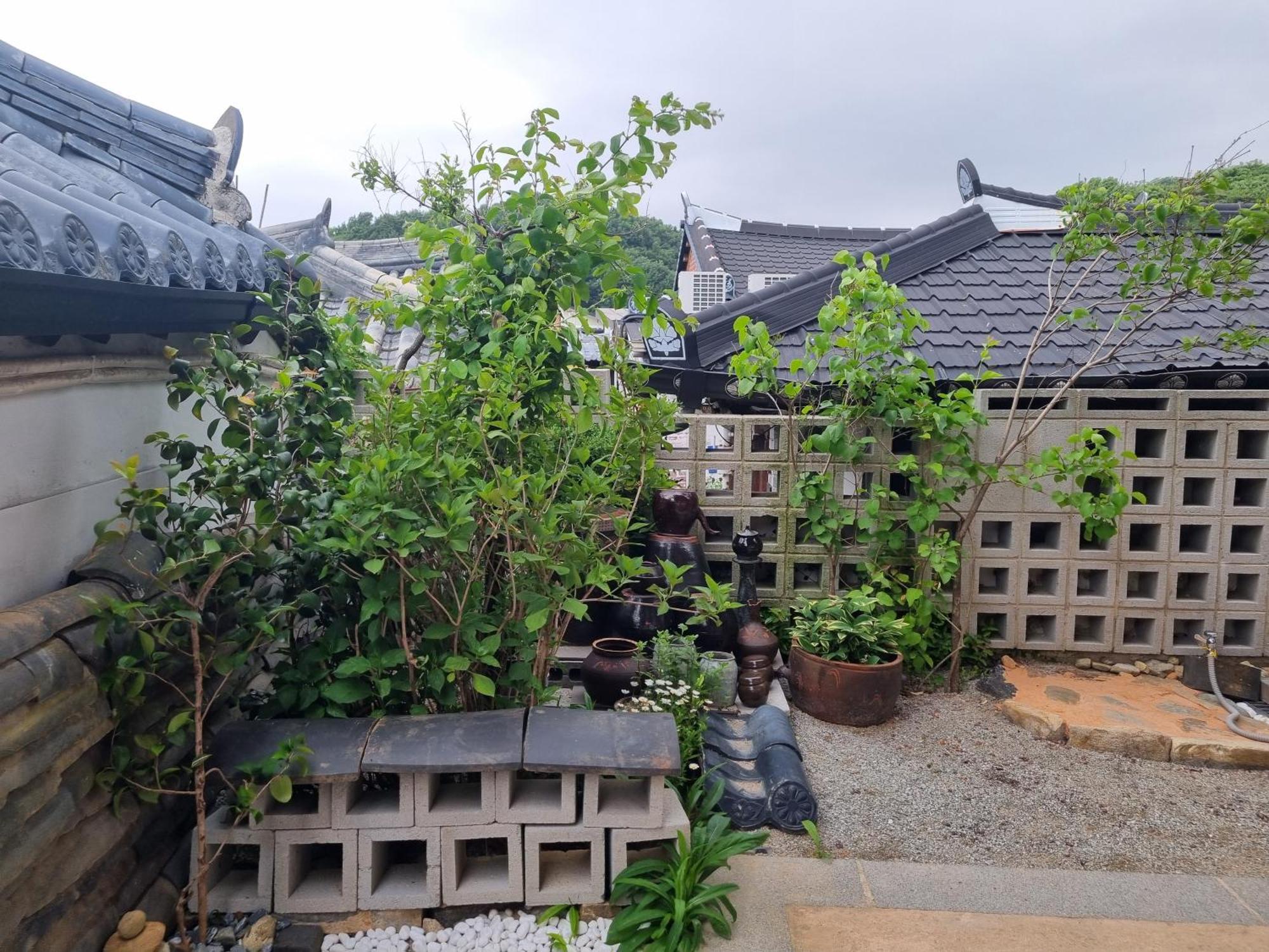 Sarangroo Hotel จอนจู ภายนอก รูปภาพ
