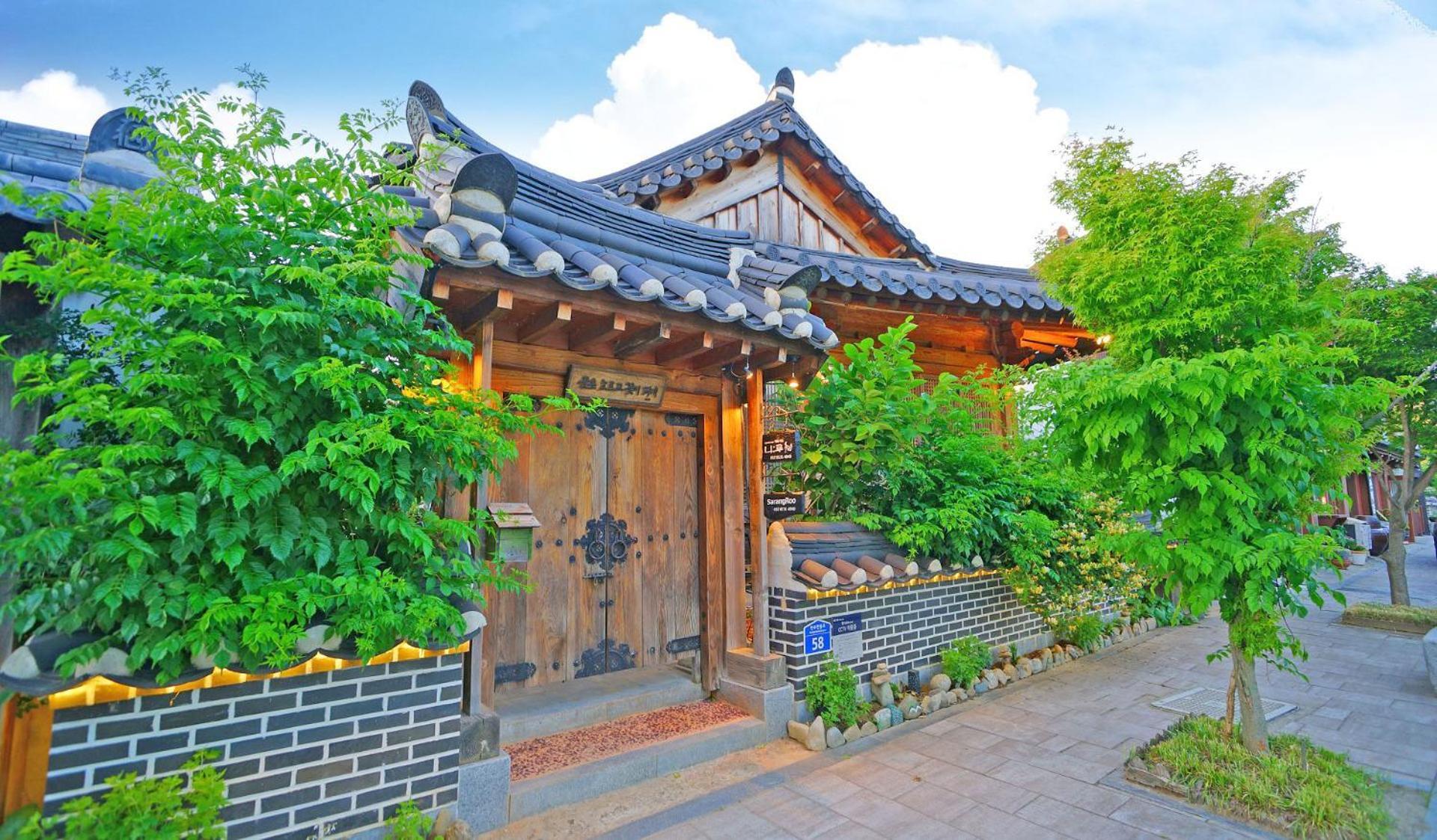 Sarangroo Hotel จอนจู ภายนอก รูปภาพ
