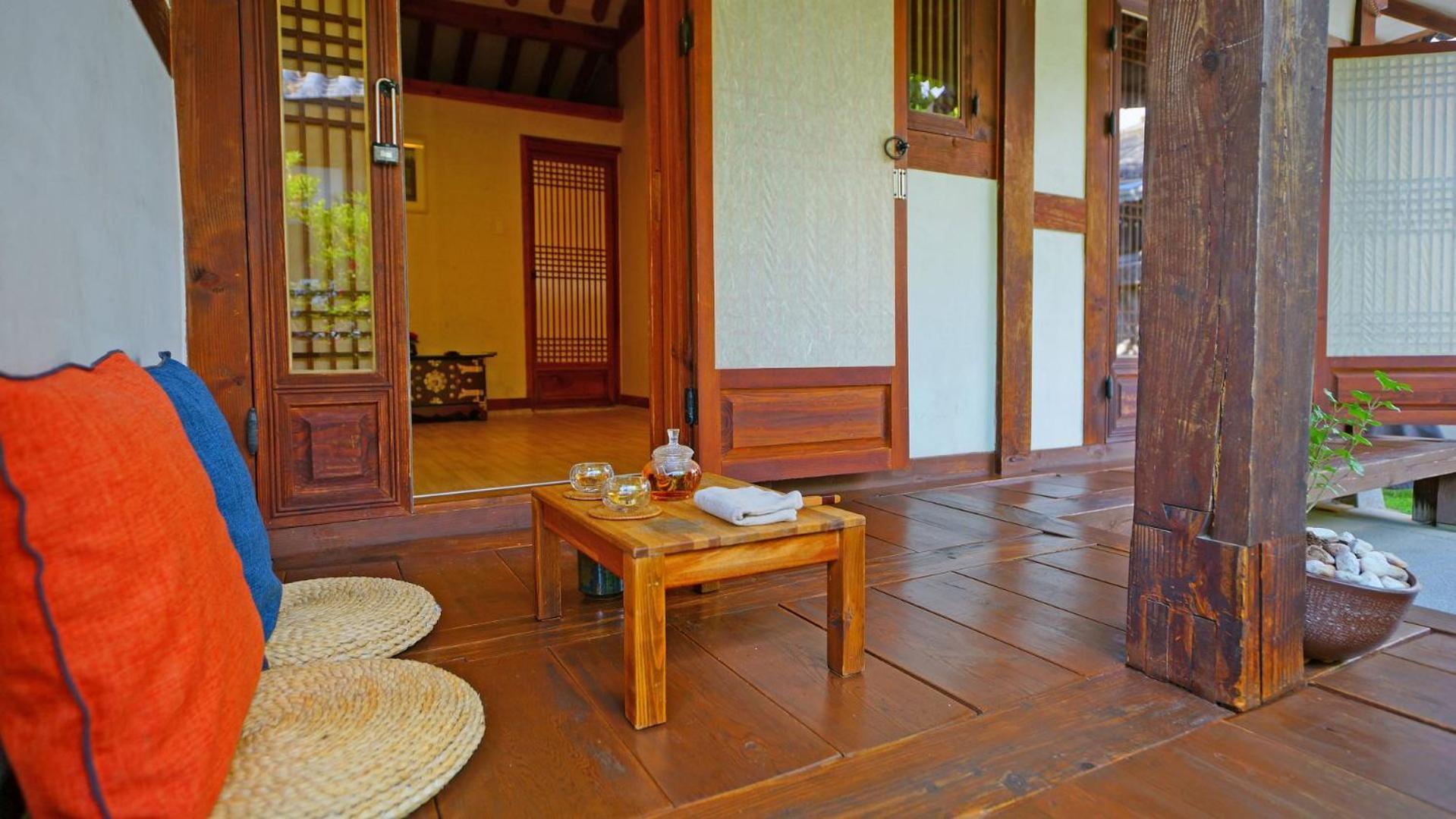 Sarangroo Hotel จอนจู ภายนอก รูปภาพ