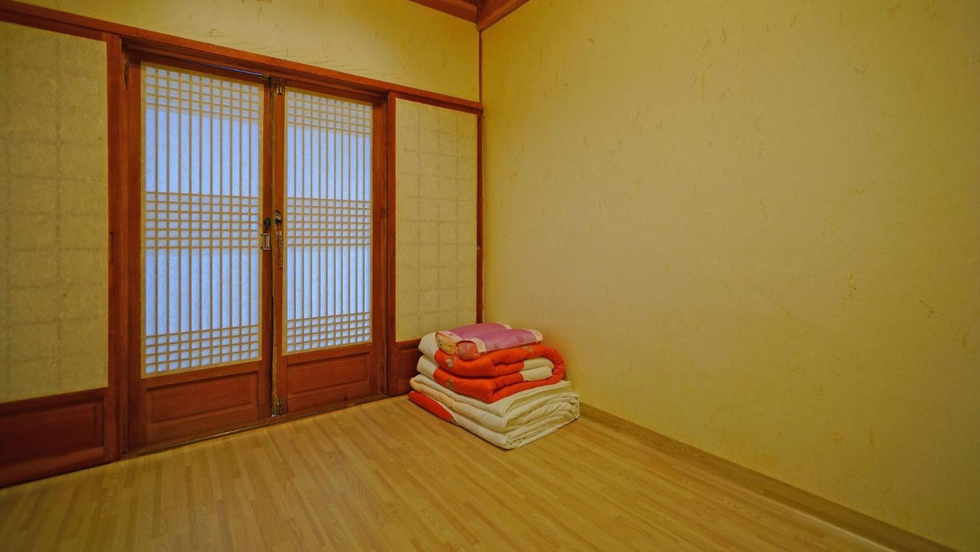 Sarangroo Hotel จอนจู ภายนอก รูปภาพ