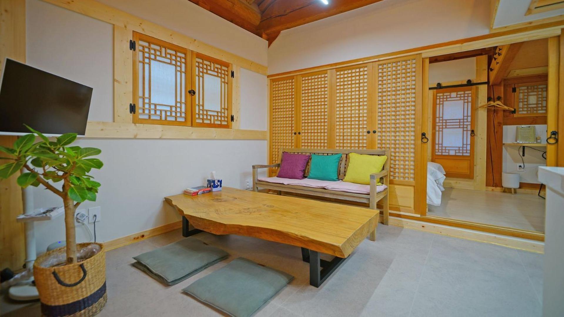Sarangroo Hotel จอนจู ภายนอก รูปภาพ